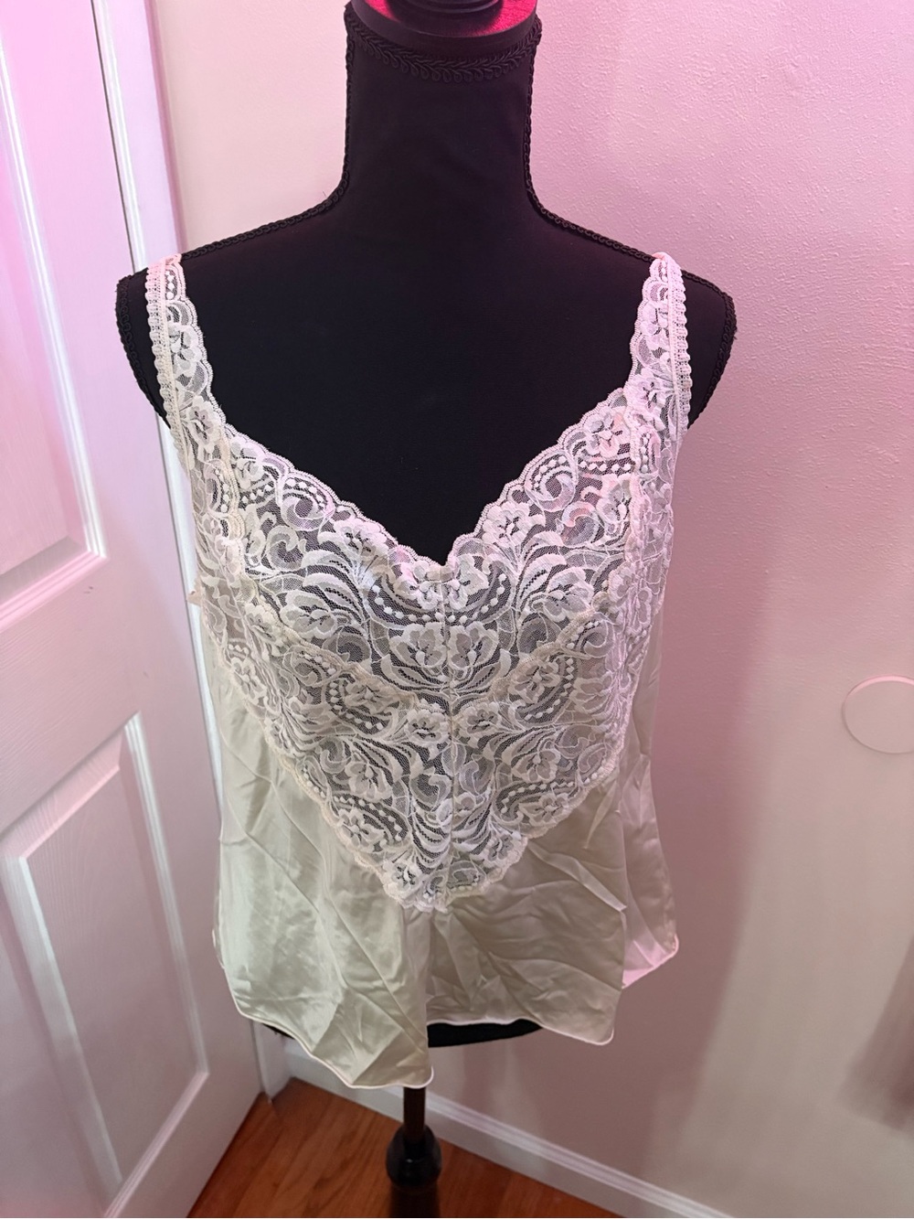 Vintage Vanity Fair Ivory Lace V-Neck Satin Camisole